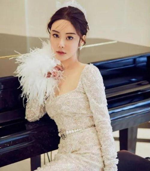 香港名媛蔡鹤峰最新爆料,独家爆料揭露惊人内幕